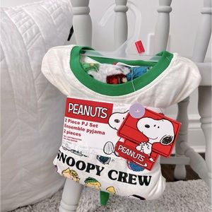 Kids 2-piece Christmas PJ Set SNOOPY Peanuts Pajamas Size 2T Fleece Pants NWT